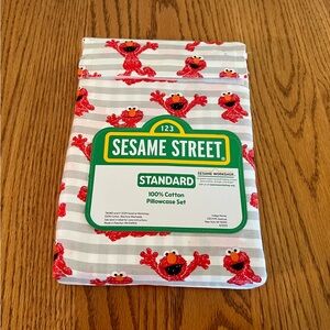 NWT Sesame Street Standard Elmo Pillowcase Set